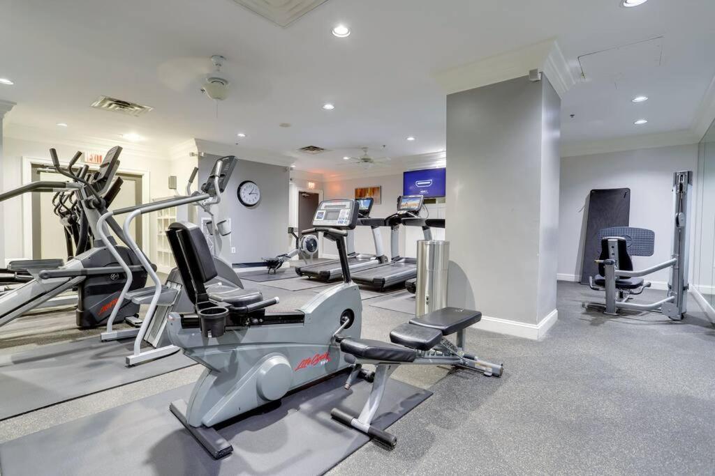Fantastic 2 Bedroom Condo At Ballston With Gym Arlington Exterior photo
